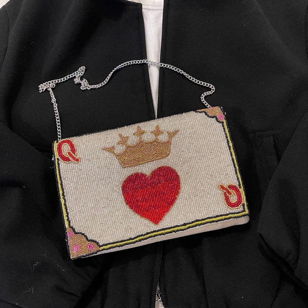 Crown and Heart Beaded Clutch, queen of heart clutch bag beaded shoulder bag NWT - Picture 2 of 8